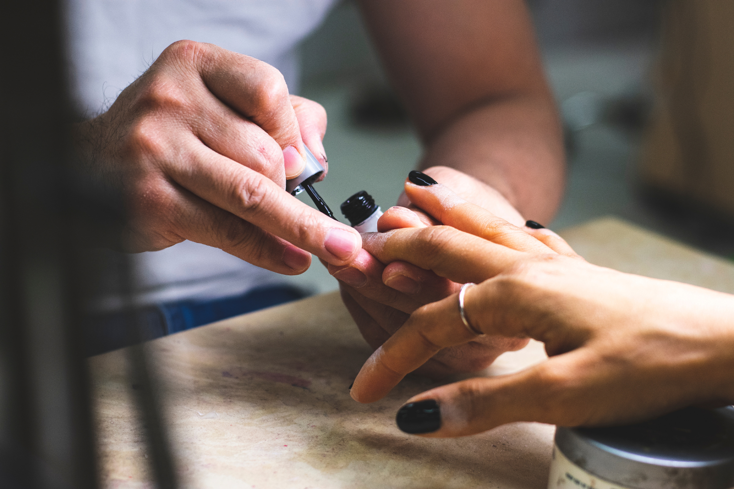 The Fast Guide to Shellac Nails