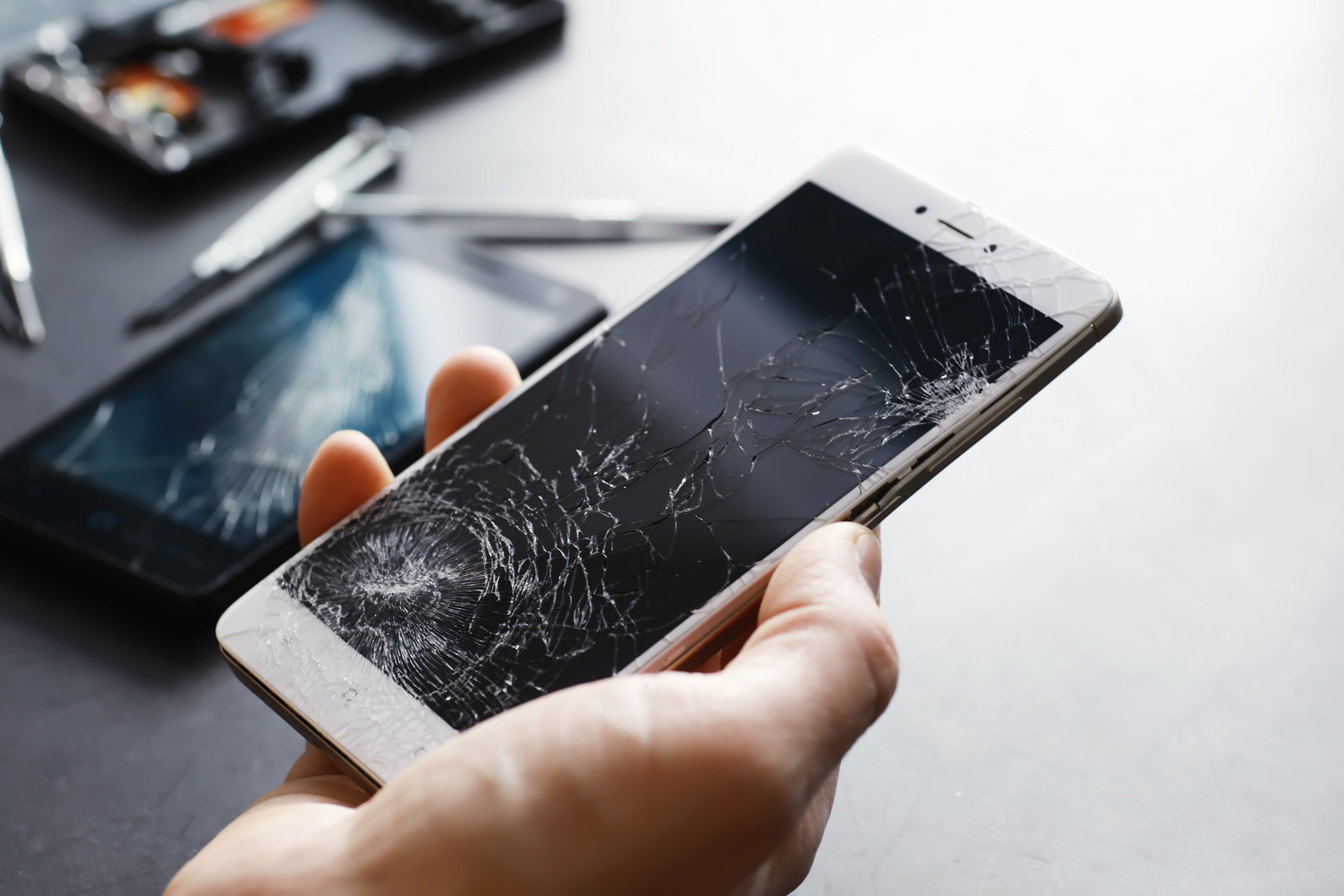 Cracked Screen or Dead Battery? Where Locals Go for Phone Repairs in Port Adelaide